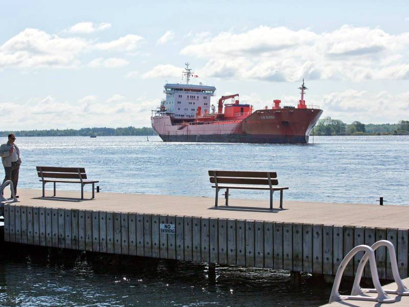 Rapid water rise planned to dislodge Morrisburg ship #Morrisburg #ChemNorma #StLawrenceRiver cornwallnewswatch.com/2018/06/03/rap… https://t.co/GTD1tWk2Do