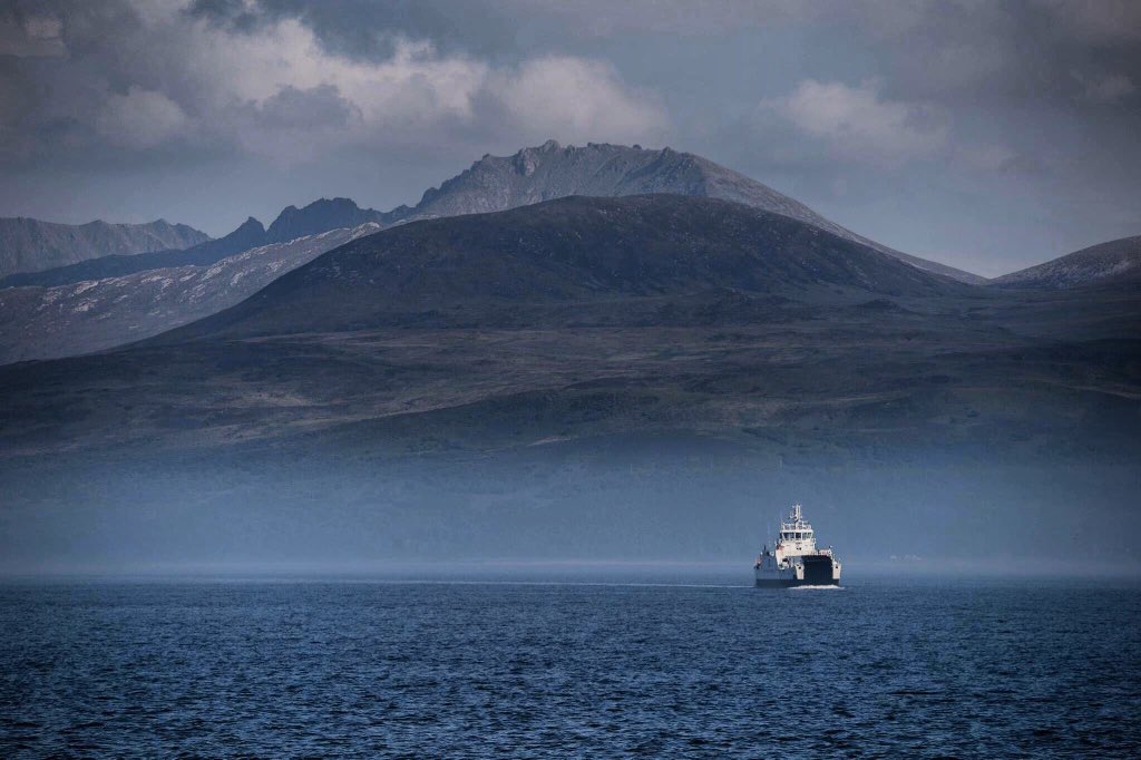 findadrenaline's tweet photo. If Arriving on Arran via the North you will be treated to these amazing views of the fine ridges of North Glen Sannox which are a very exciting part of the Ultra route( Caisteal Abhail,highest right included in Tarsuinn trail) 2 weeks to go!!😁 #ultratrailscotland #tarsuintrail https://t.co/z7ToH8M6LY