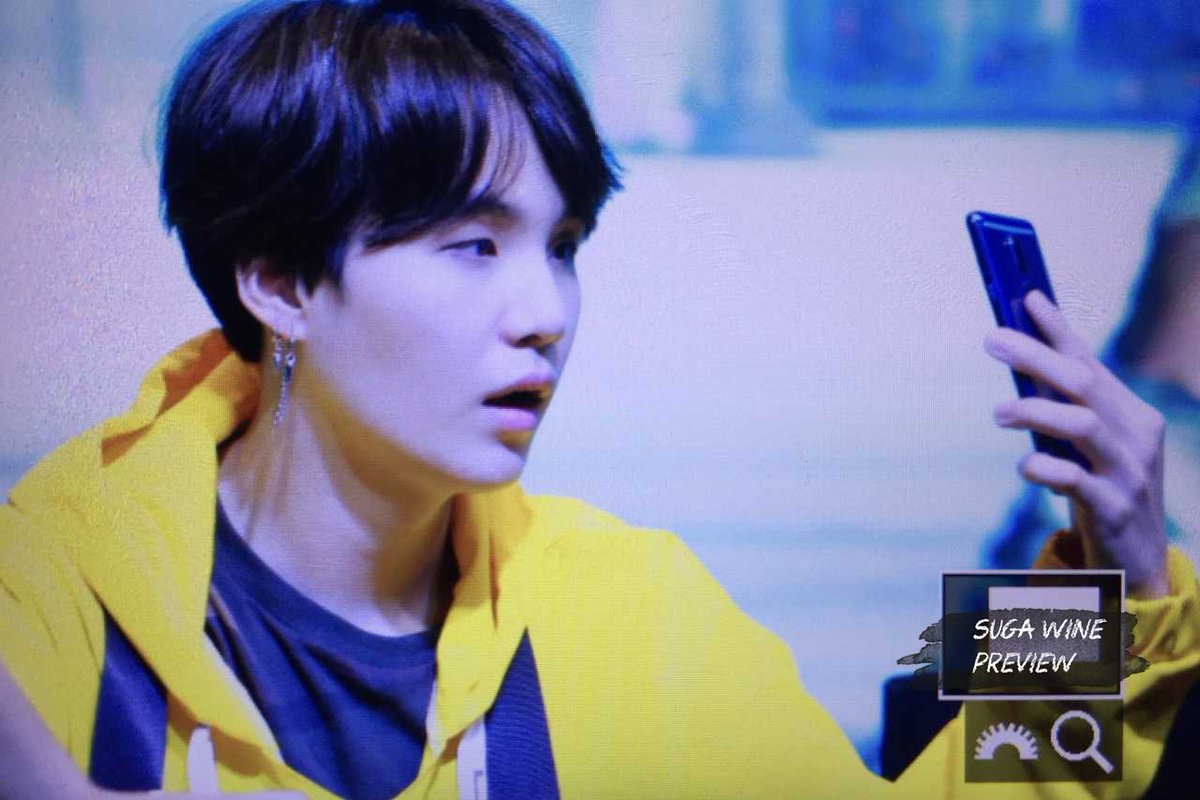 180603 PREVIEW

Everyone want you to post these selfie😂

#SUGA #YOONGI #BTS  #슈가 #윤기 #민윤기