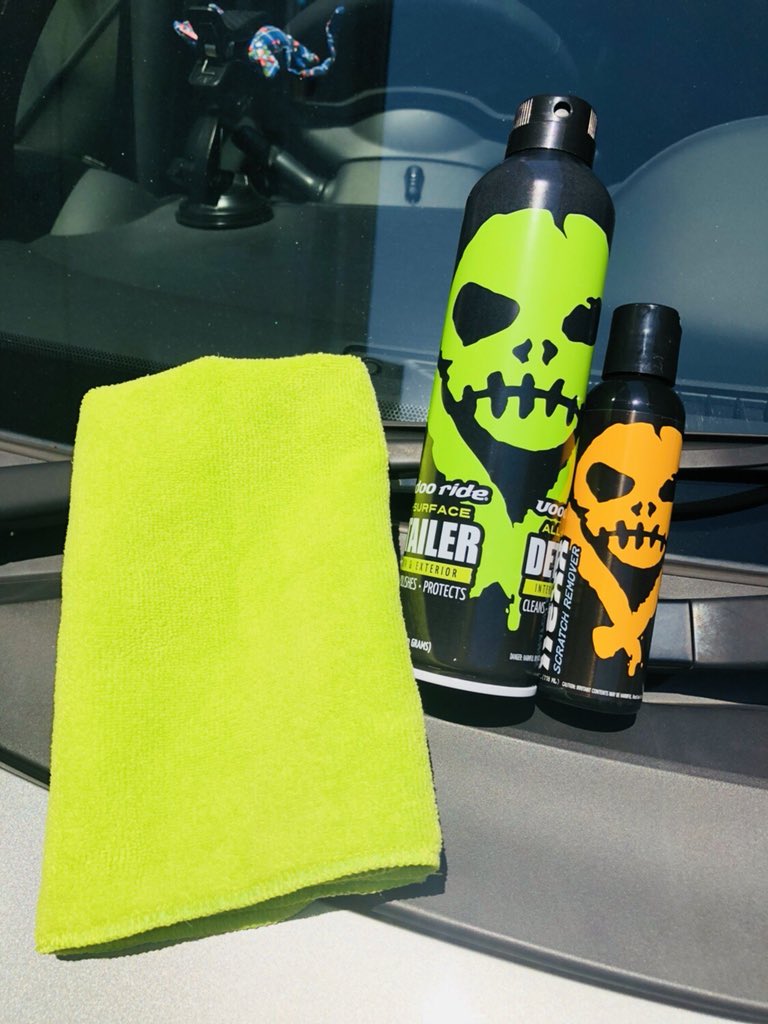 campbell_uryu's tweet photo. voodoo ride商品を使って、ヘッドライトの黄ばみ取り‼️
んー。天気良すぎた☀️
次はもっと時間をかけて磨こう😅
けどちょっと擦っただけで、この仕上がりなら、満足❤️
#voodooride #hexx #jakd  #DETAILER https://t.co/nygizzAT4b
