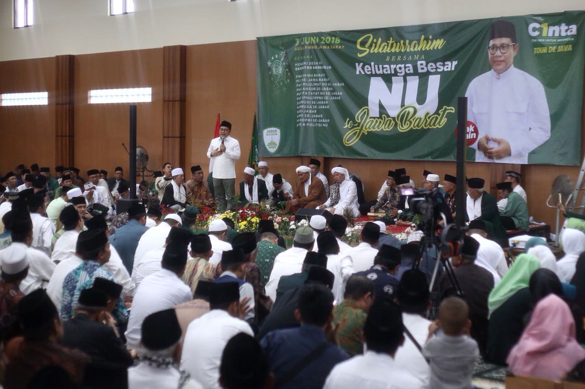 DPP_PKB's tweet photo. Wakil Ketua MPR RI @cakimiNOW menyampaikan sambutan dalam acara Silaturahim Keluarga Besar NU se-Jawa Barat di Bandung. #NUjabarCintaCakImin https://t.co/inEOLbNBdG