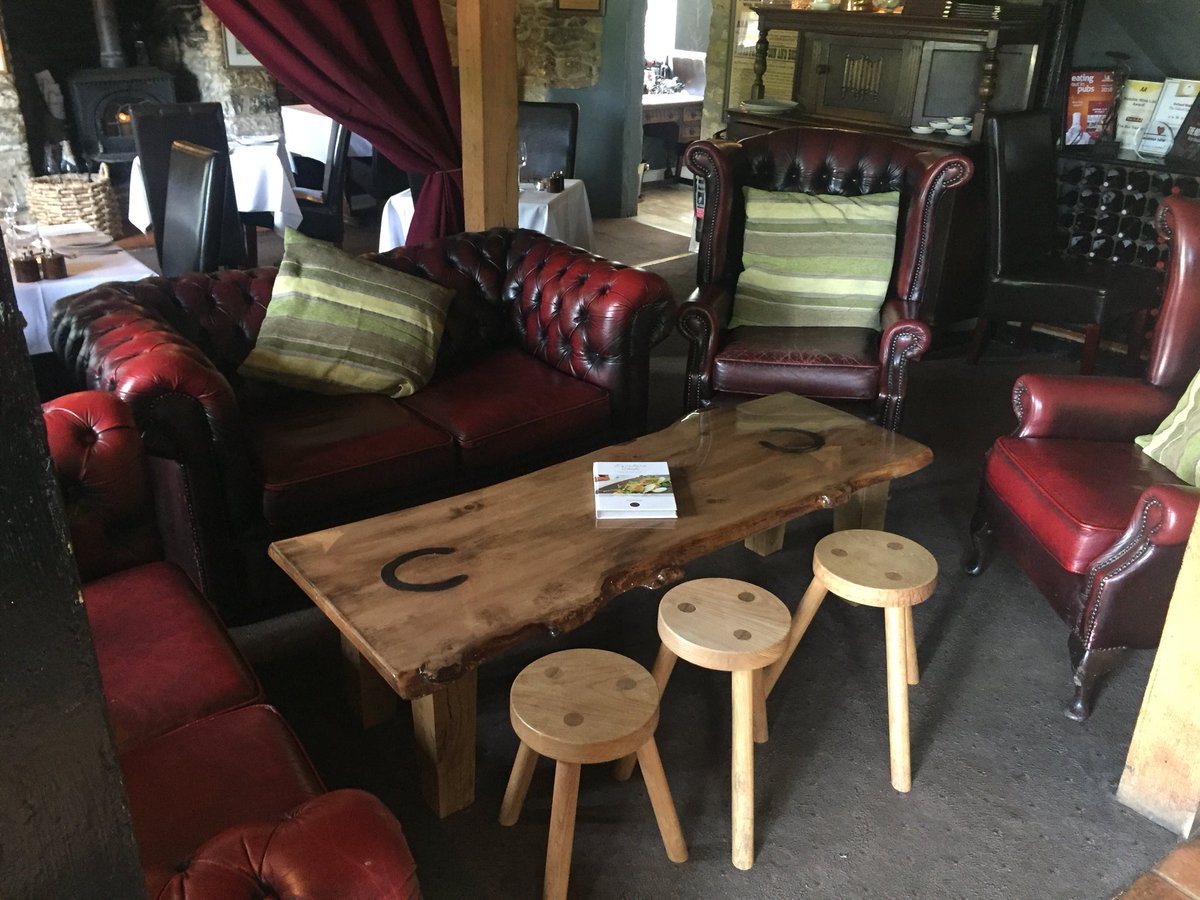 Nuttreeinn's tweet image. Our bar refurbished and ready for our drinkers, with jack standing by! Thank you @NJFCommercial @NJFshopfitting for the fantastic make over! We love it 👍