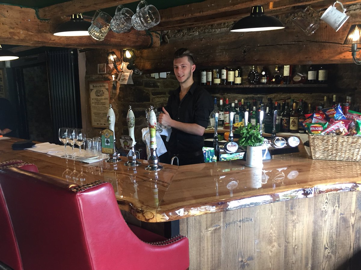 Nuttreeinn's tweet image. Our bar refurbished and ready for our drinkers, with jack standing by! Thank you @NJFCommercial @NJFshopfitting for the fantastic make over! We love it 👍