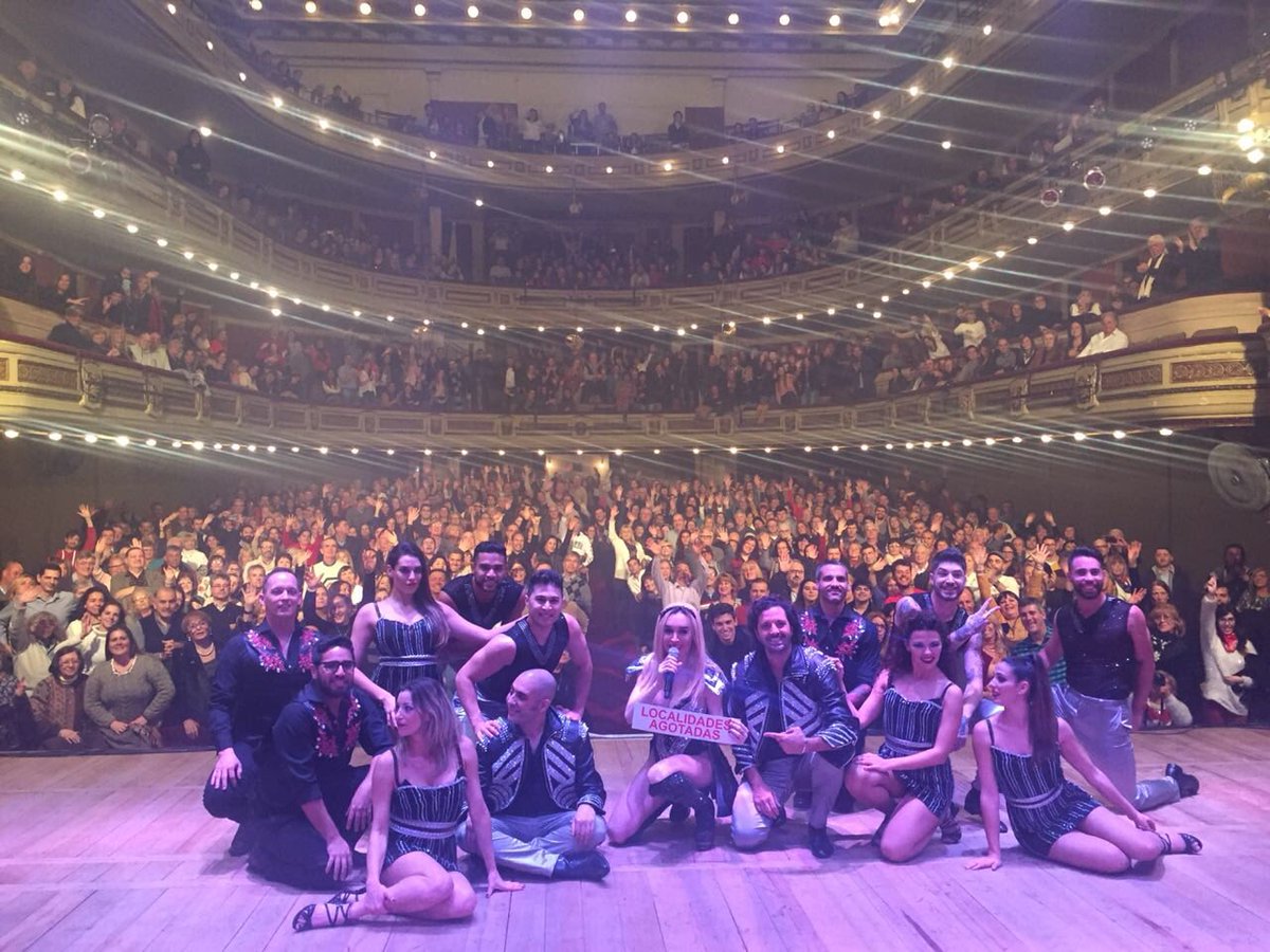 fatimaflorez's tweet photo. GRACIAS ROSARIO!!!! LOCALIDADES AGOTADAS!!!❤️❤️❤️ #SoldOut  #rosario https://t.co/9Cj4Ns6H8b