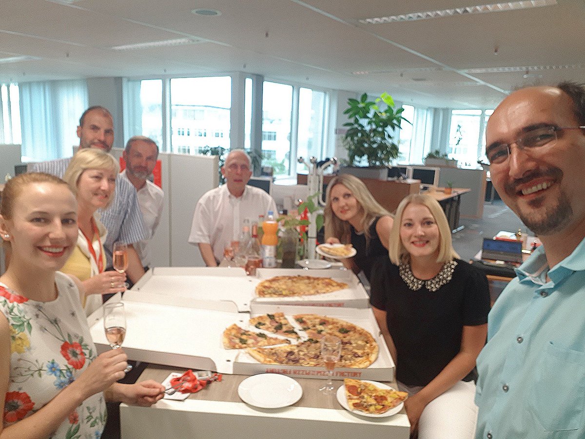 LarsMoscherosch's tweet photo. A welcome party in Stuttgart for our new sales team member in Manufacturing & Automotive South. Wiebke, welcome to my team. ๐๐ช #Fujitsusales #youngtalents #womenpower
@Fujitsu_DE
@Fujitsu_Global
@fujitsu_uk https://t.co/BU23D9M3fj