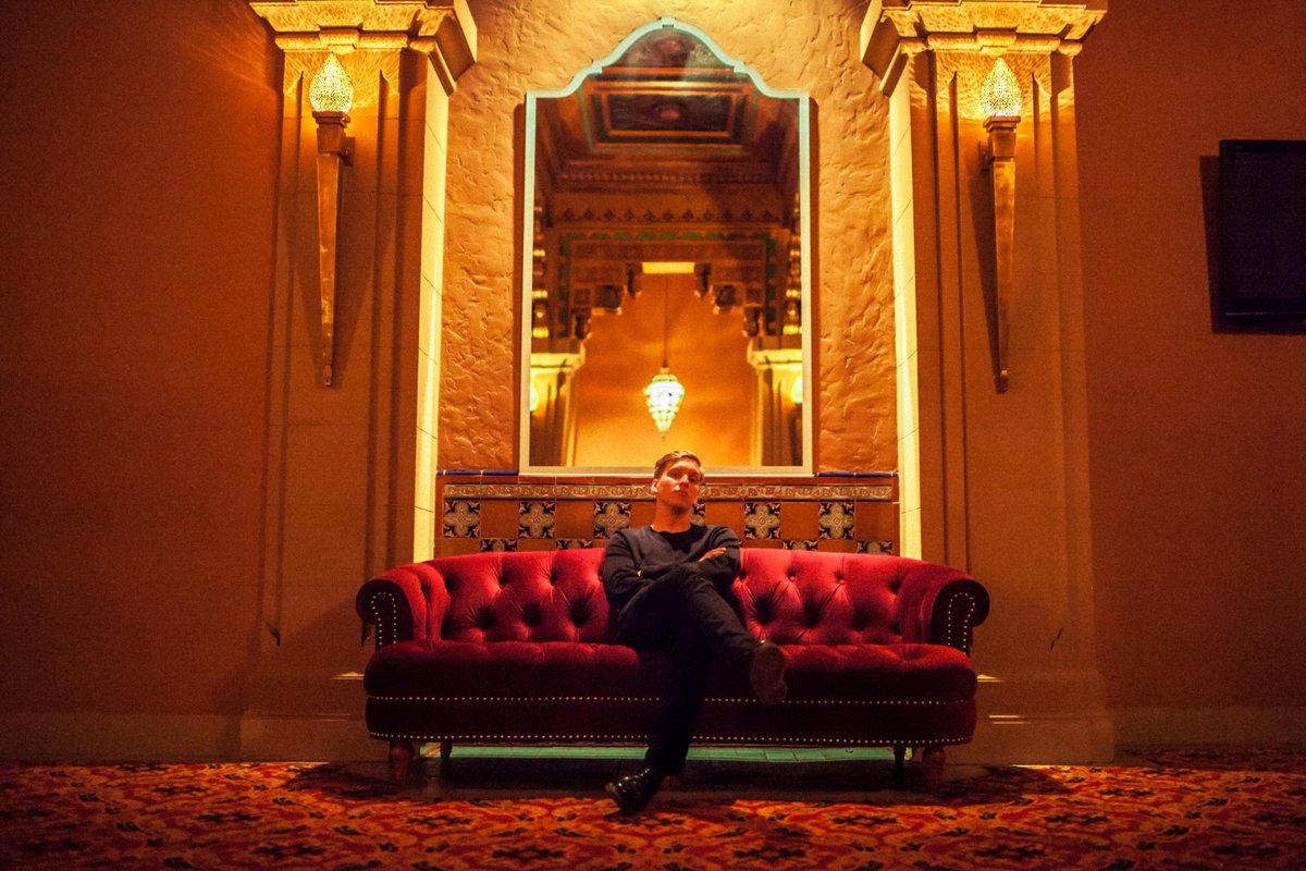 george_ezra's tweet image. Come into my office... 

📸: @paint_studios