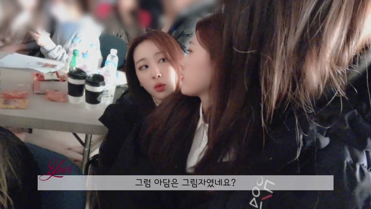 yvesdoingthings's tweet image. 💜💜🦇happy birthday to our pretty purple bat!!!!🦇💜💜
you are such a great girl who deserves the world and more.
have the most wonderful day ever you little sunshine, we all love you so so much 
(isn’t she the cutest snuggled on yves’ lap with yeojin)
#HappyChoerryDay