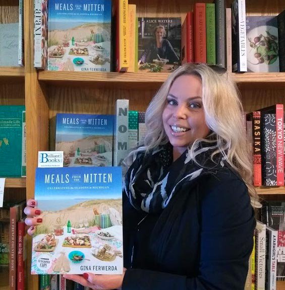 Brilliant_Books's tweet image. Author of Meals from the Mitten @GinaFerwerda stopped by to sign a few copies this weekend!  She'll be back in July for an in-person signing event, but you can preorder your copy now!  ow.ly/oZkh30kiWRD