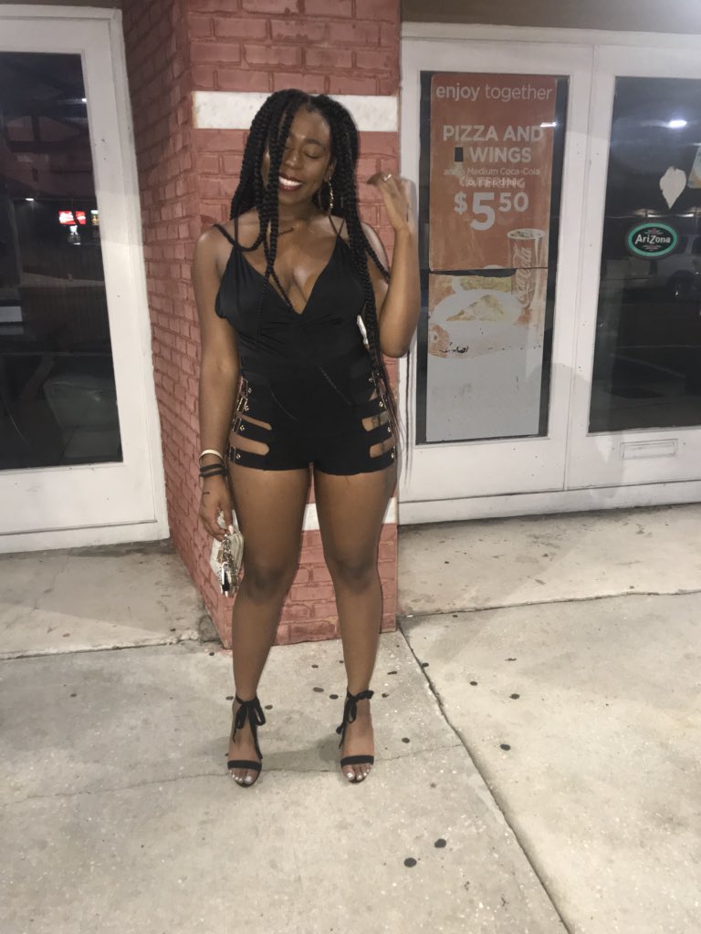 epicsoul__'s tweet photo. pretty face, thick thighs. PERIOD 🖤 #offtheshits https://t.co/5yv8OyllgU