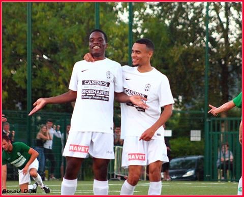 FCRacademy's tweet photo. Notre équipe réserve termine son championnat en beauté en s’imposant (3-1) contre Évreux cet après-midi.

Buteurs : 
⚽️G.Kitenge
⚽️J.Da Sylva
⚽️I.Diomande 

#FCRAcademy #NousSommesLeFCRouen 
(Crédit photo : Benoît Dbn) https://t.co/gyATdI28lm
