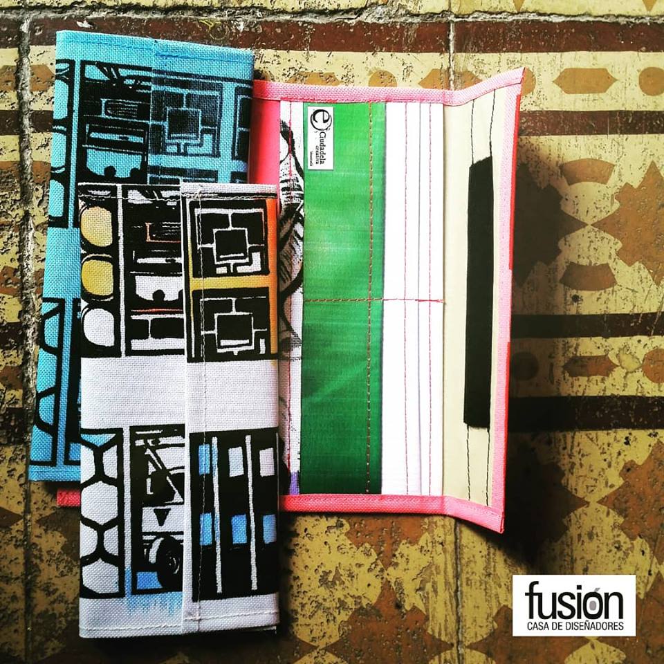 Ciudadela_ela's tweet photo. Billeteras ilustradas con ciudad y construidas con lona encontrada en la calle.
"Todo lo usado
Puede ser REusado"
En @bazarfusion
8-9-10 junio Londres 37 Colonia Juarez Cdmx.
#ventanasciudadela #verdefusion #casafusión https://t.co/KMZ1F4TB6C