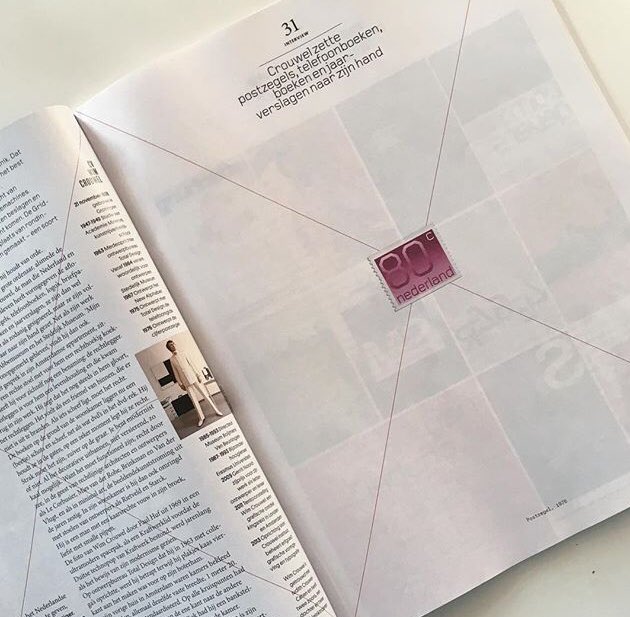 Patrick_Myles's tweet photo. An entire page dedicated to a single postage stamp design by Wim Crouwel in Volkstrant magazine, October 2016 #MicroToMassive #FontSunday @F_M_studio @DesignMuseum https://t.co/x3OqjjPFja