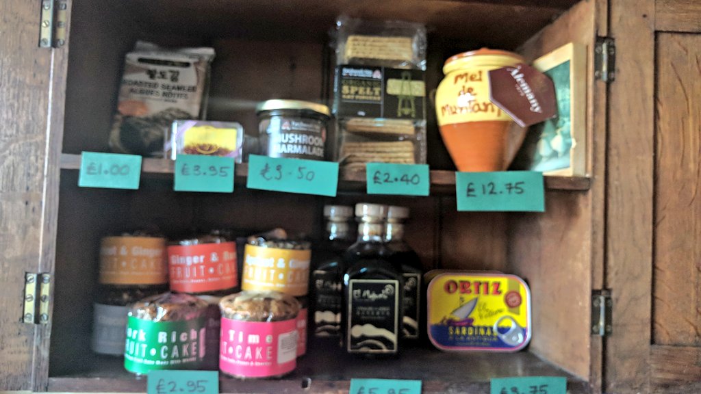 MattandCat's tweet photo. @TheSacredIsle It's a deli as well as a cafe. #20Esplanade #DestinationRyde https://t.co/V3XgAgezJo