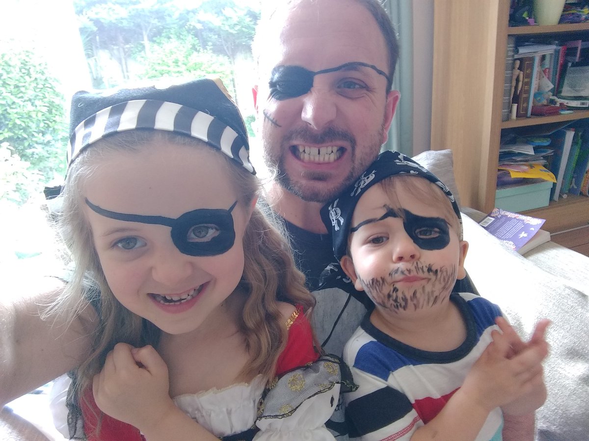 Misterbodd's tweet photo. @MrS_Primary @Parky_teaches #HalfTermin4Pics
Mountfitchet Castle, baking, reading and pirates https://t.co/1pynyUH07q