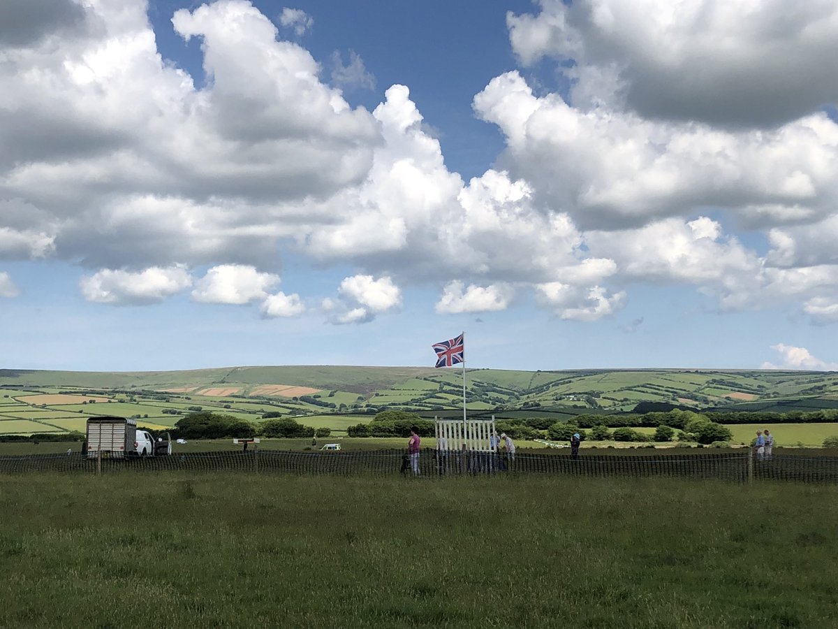 Great day racing <a href="/BrattonDown/">Bratton Down Racing</a>