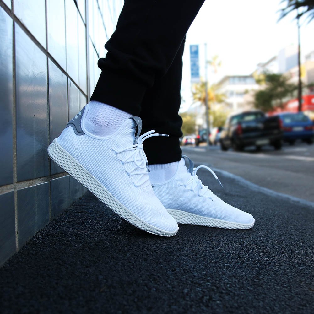 shelflifestore's tweet photo. 🔥JUST DROPPED🔥 adidas PW Tennis Hu - White/Grey

Shop now: https://t.co/Q0fVhtPJwm https://t.co/mzyfgBZXy6