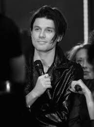70Putalove's tweet photo. ただかっこいいだけじゃない
何処か気だるそうな表情の色気と言った��…
#James Bay尊い https://t.co/HeVlJhPQsV