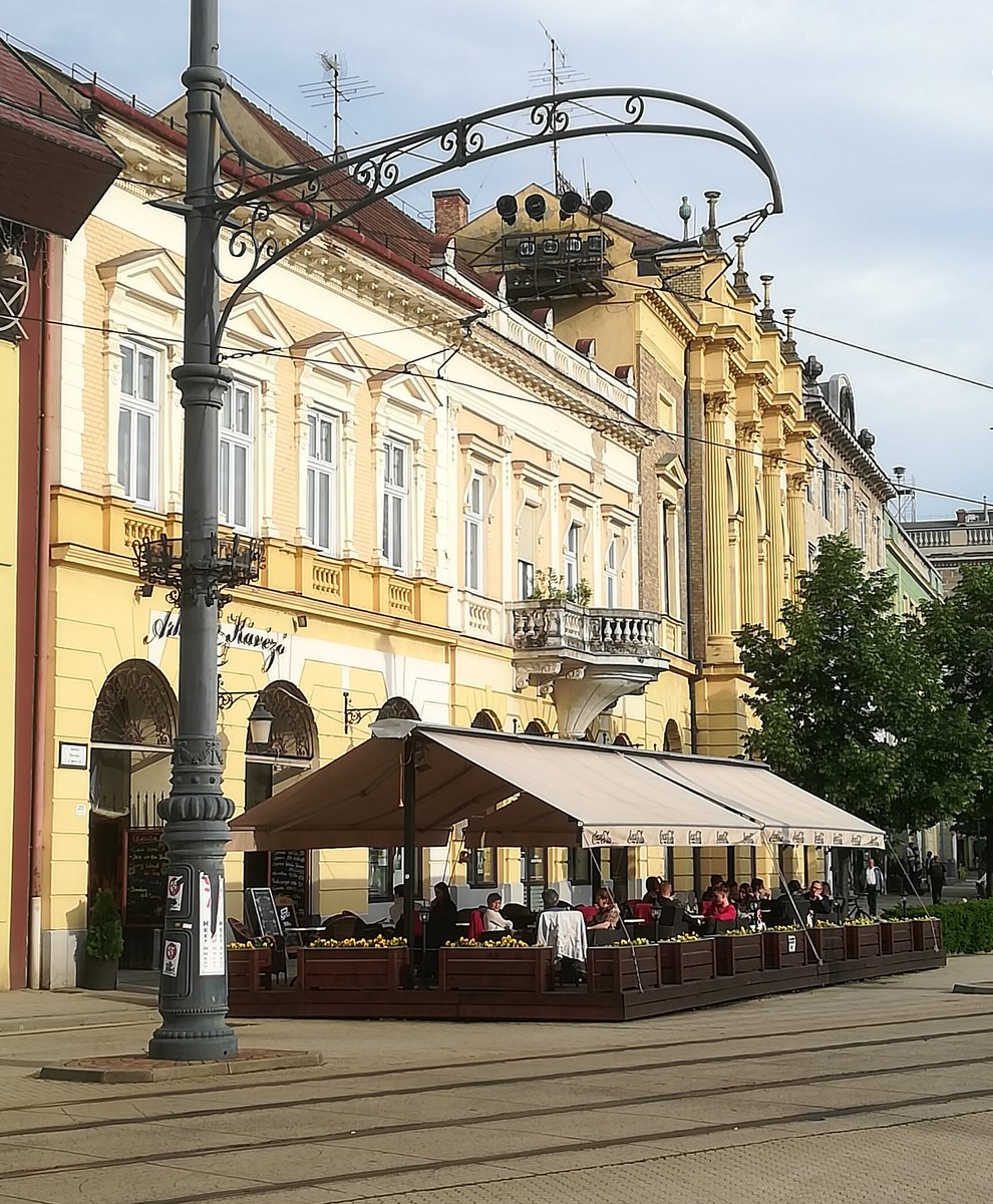 VagaBobTravel's tweet photo. Debrecen - Hungary's tranquil 2nd city
#debrecen #hungary #secondcity #greathungarianplain #tranquilcity #formercapital #universitycity #neoclassicarchitecture #tramcity #renaissancearchitecture #reformedgreatchurchofdebrecen https://t.co/F0S8ndeytE