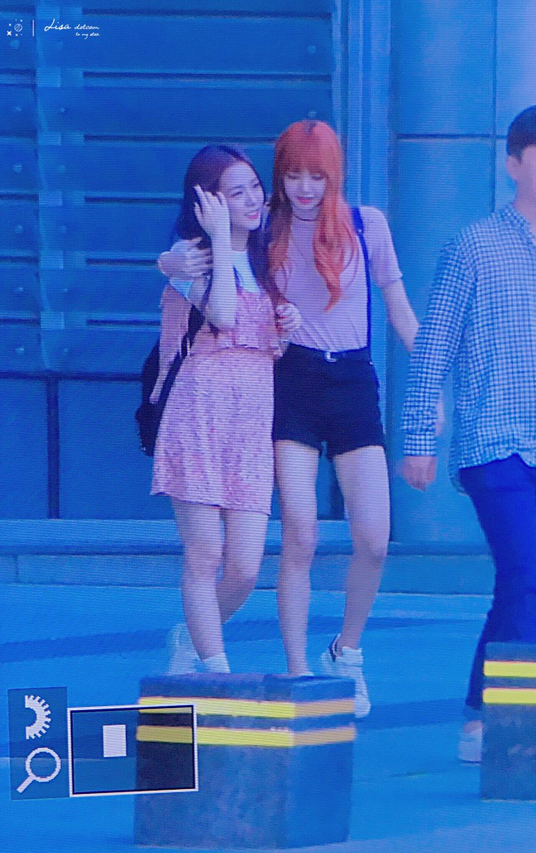 STAYWITHYOULISA's tweet image. อยากได้HQเช็ตนี้5555

#lisa #jsoo #lisoo #blackpink #SQUAREUP