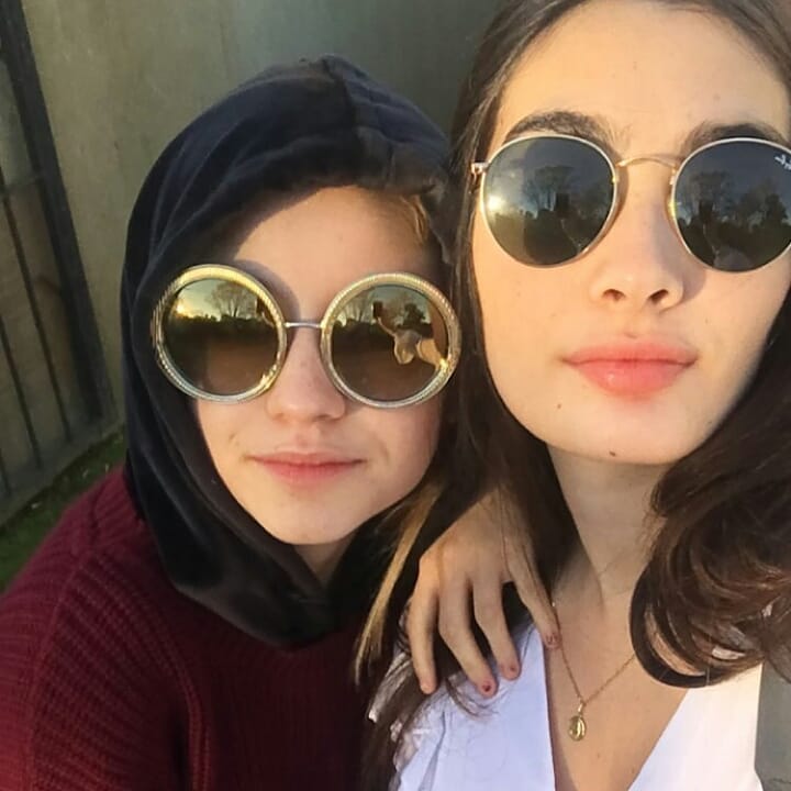 kelianeofc's tweet photo. Los amo 💘

@karolsevilla y @ClariiAluma #Clarol https://t.co/RuSghSJX4R