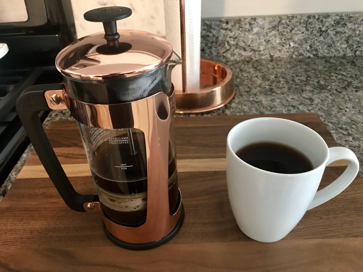 TheTruth373's tweet photo. Good mornin’
If your man didn’t wake up before you to walk the dog, take out the trash and make you a cup of French press....who are you even dating? #OnlyTheChivalrous #WeAintDead https://t.co/B1NvNyCmMp