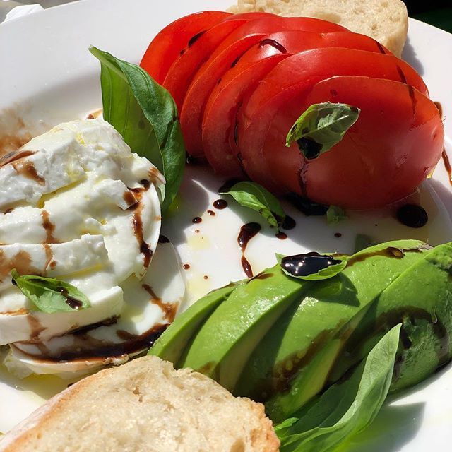 queensuburbs's tweet photo. Quite possibly the best mozzarella salad in Ealing, from @tiramisucafe_ealing 👏🏼 #ealing #queenofthesuburbs #southealing #stmarysvillage #stmarysroad #summersalad #ealingcafe #lovelocal #ealingfood https://t.co/XJpY3mdzgG https://t.co/7T4Rc4mqK2