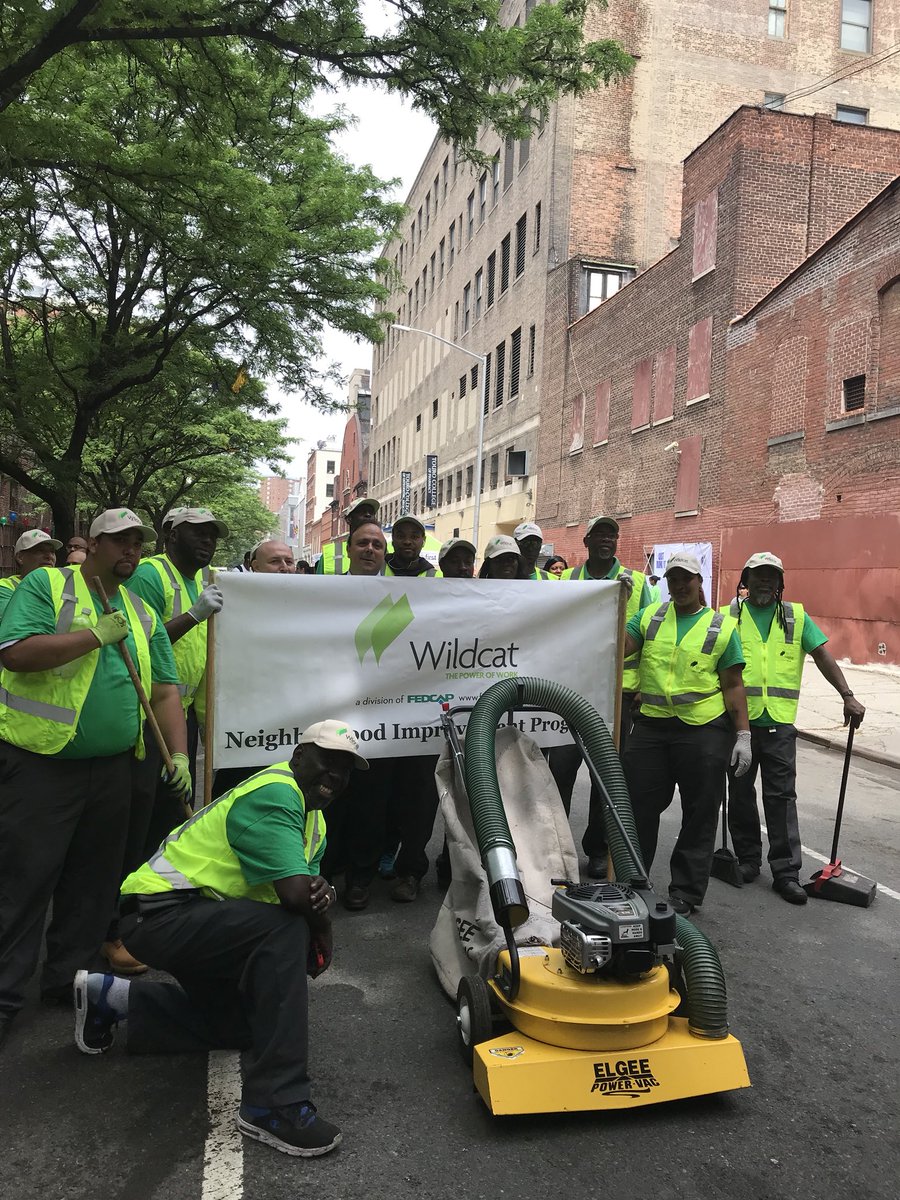 Wildcat1250's tweet photo. @Wildcat1250 proud to partner with @NYCCouncil and Council Member Perkins @harlemhapps  for Healthy Clean Harlem Campaign https://t.co/C4sMdzZKf9