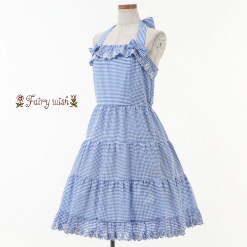 Atelier Pierrot Fairy Wish パリステイジーワンピース サックスギンガム 夏らしいギンガムチェックのホルターネックのワンピースです コットンの爽やかな着心地で サンドレスで楽しんだり Jskで重ね着したり 暑い夏も可愛くお洒落ができます