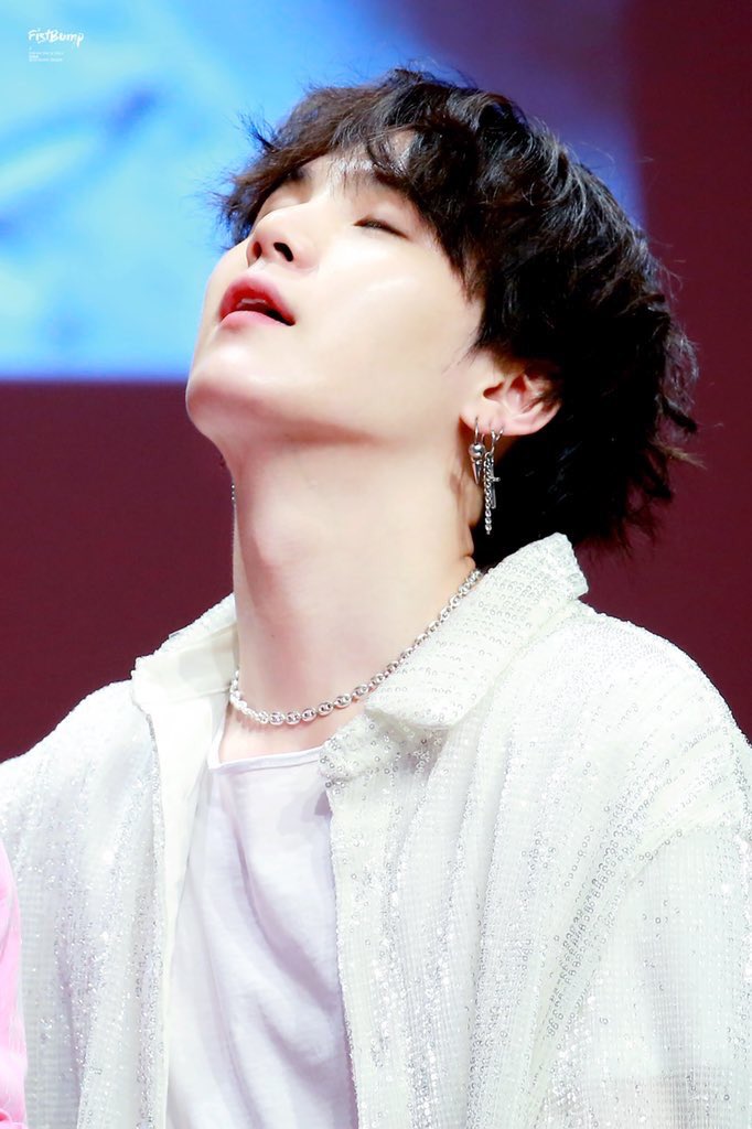 jiminflippy's tweet photo. min yoongi te voy a demandar.❣️🐯
#SoHappy @radiodisney #RDMA @BTS_twt https://t.co/WnriZDEz9l