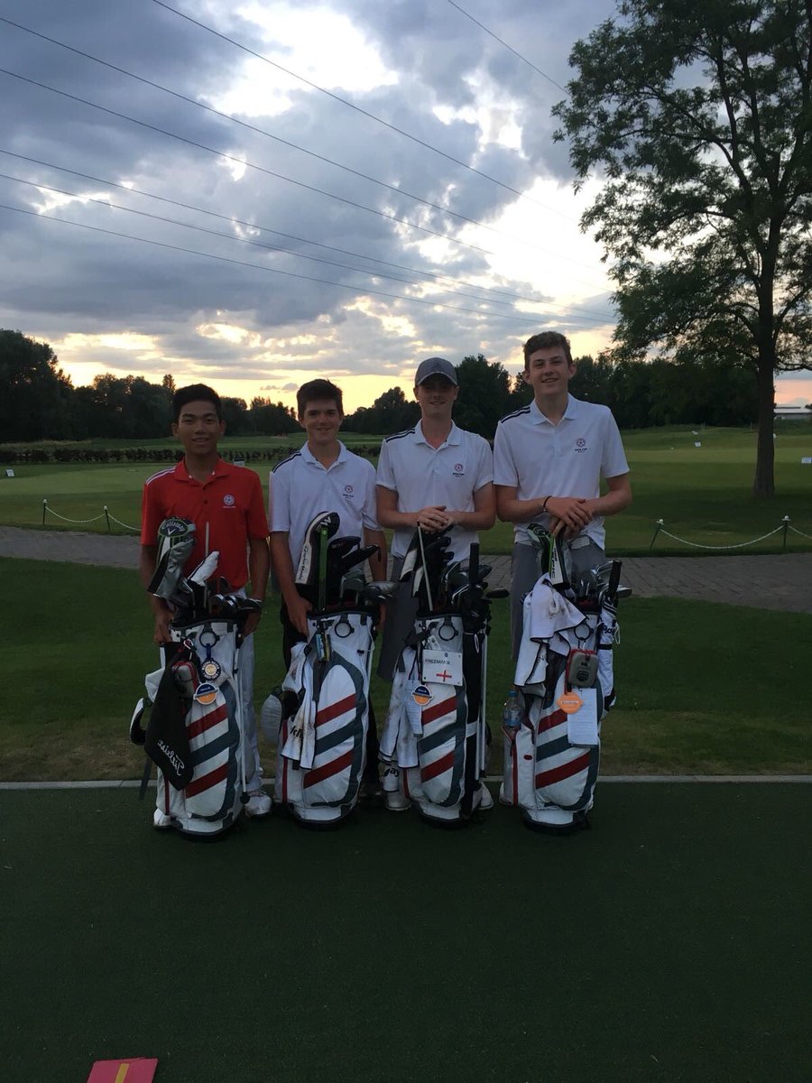stephenjburnett's tweet photo. Safely back at Heathrow! More competitive and learning experiences in the bank #TeamEngland Thanks to @RobWattsGolf @BarclayBrown6 @Matt_free1203 @esantiago2001 #MaxHopkins @EnglandGolf ⛳️ https://t.co/LJHlbKcIJq