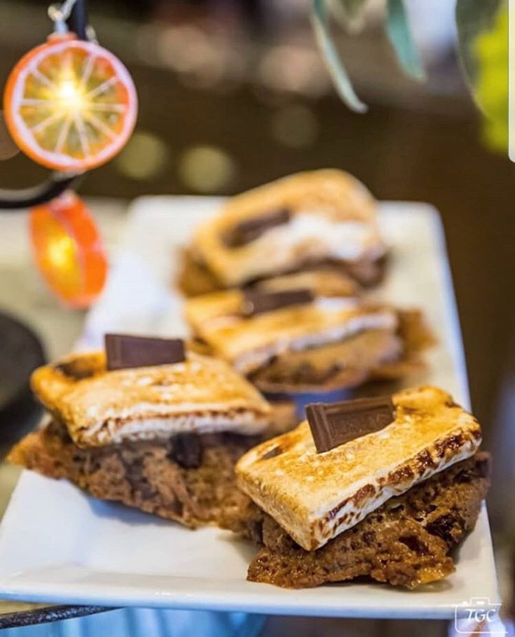 SugarLeafTreats's tweet photo. What bakery item makes you most think of Sugar Leaf? #Desserts #Bakery #Branson #StrawberryTarts #TurtleCheesecake #CampfireCookie #Keylime
We are currently ranked 11th in the country for Sweetest Bakery in America. Click the link below to vote
https://t.co/fYc6rW15Jj https://t.co/2SjBoxyrQn