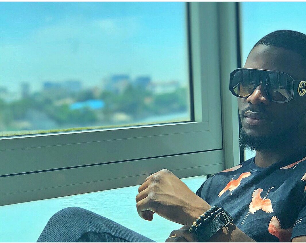 tobibiggest's tweet photo. Sunday vibes 💞

Dont bother zooming in to see through the shades😂 you won't see anything https://t.co/nGhKct031E