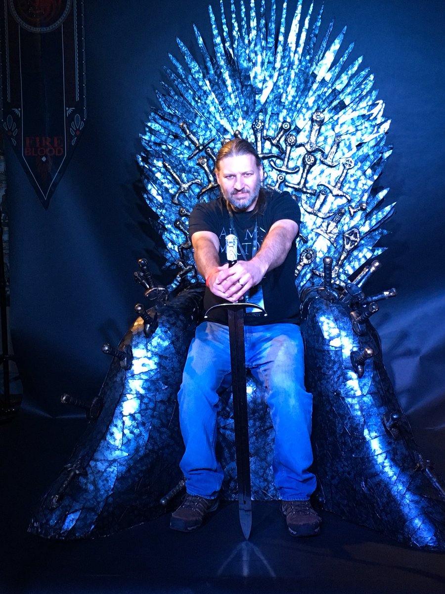 libradragon2's tweet photo. @MancBierkeller #Thronescon https://t.co/MLDpU46Lqi