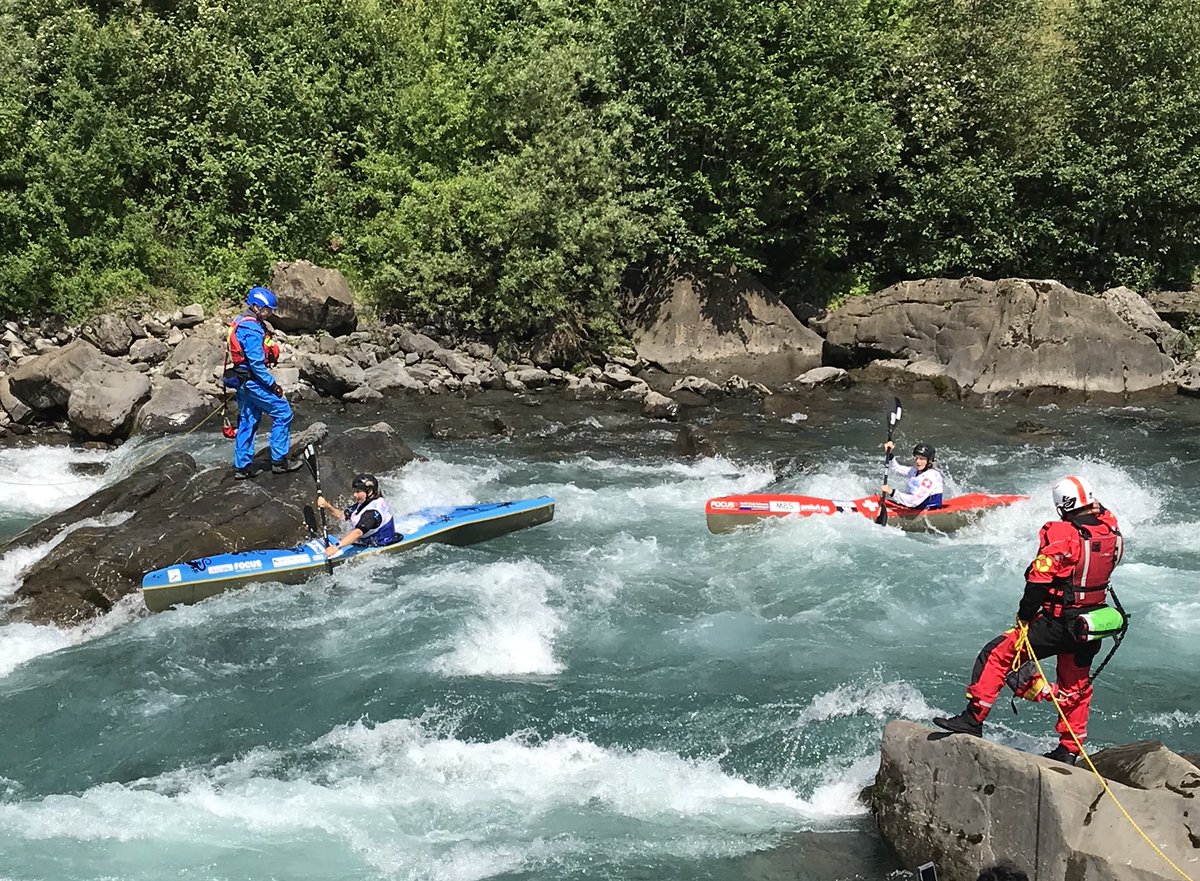 Here come the home team - Hopp Swiss! <a href="/swisscanoe/">Schw. Kanu-Verband</a>