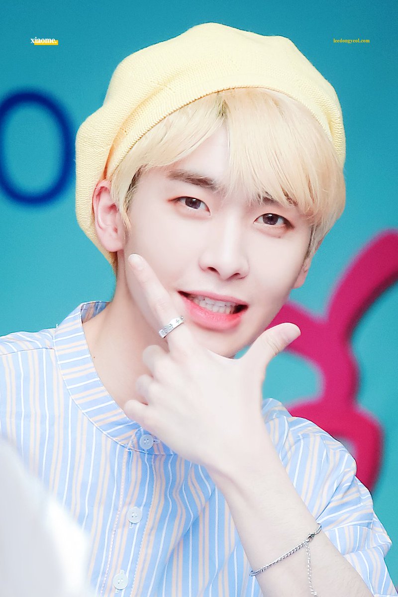 xiaoMe981213's tweet photo. [HQ] 180602 대프리카인걸 까먹게 만든 열랑둥🐣 #업텐션 #샤오 #동열 #이뿜뿜 @UP10TION https://t.co/DYCxT3ZWiL