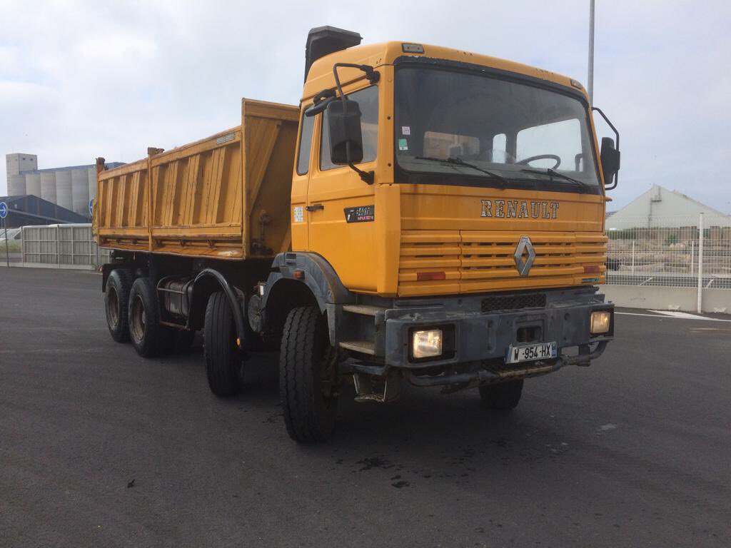 vincetrucks's tweet photo. G340 8x4 et kerax 385 6x4 benne https://t.co/nKl8CuLjAT
