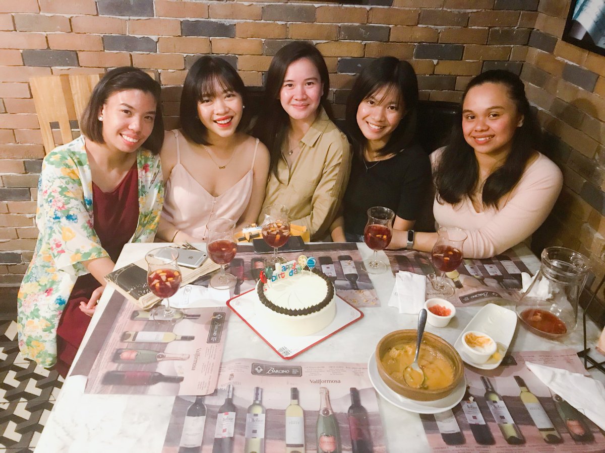 icecream13's tweet photo. 💕✨ #hsforever @sam__chua @minimimay @MatalaAlex @/bea https://t.co/bgHJEvMsI2