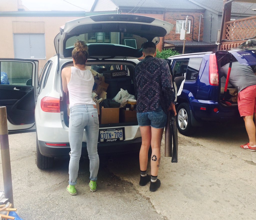 WalnutStudios's tweet photo. Great team work yesterday bringing our donated art supplies to the new space! Thank you #Toronto #arts community for all your donations! And huge shout out to @CurrysArtStore &amp; @Gwartzmans for your generosity with new supplies! https://t.co/DJuJ1qbj4E