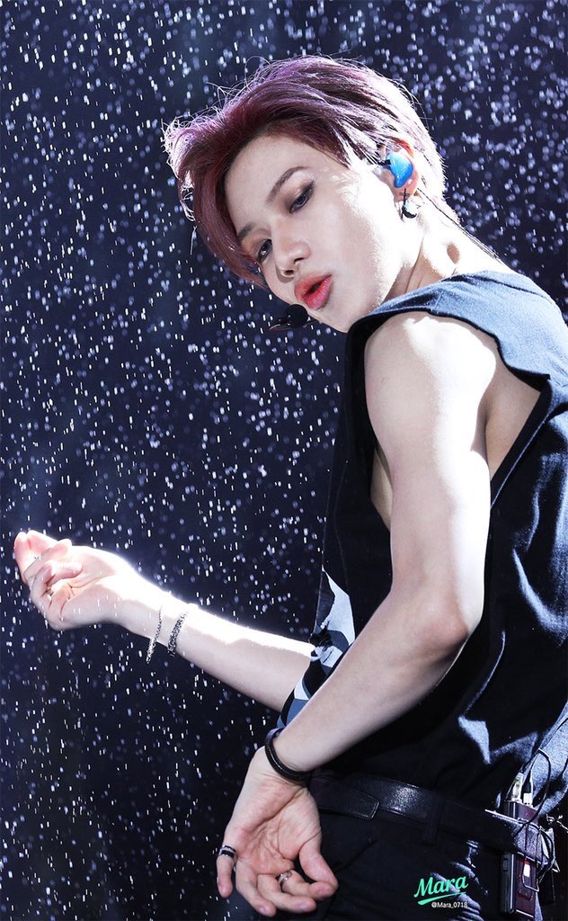 cold_i_dol's tweet photo. 100. 샤이니 태민
말이 필요없습니다 제보한 이유는  이태민이기 때문입니다 https://t.co/jlKqNlXjZ6