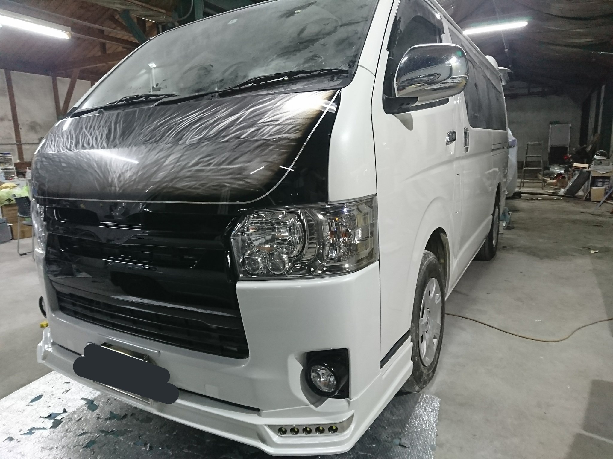 ハイエース ワイド グラインダータトゥー加工ボンネット - 自動車パーツ ハイエース ワイド グラインダータトゥー加工ボンネット - 自動車パーツ