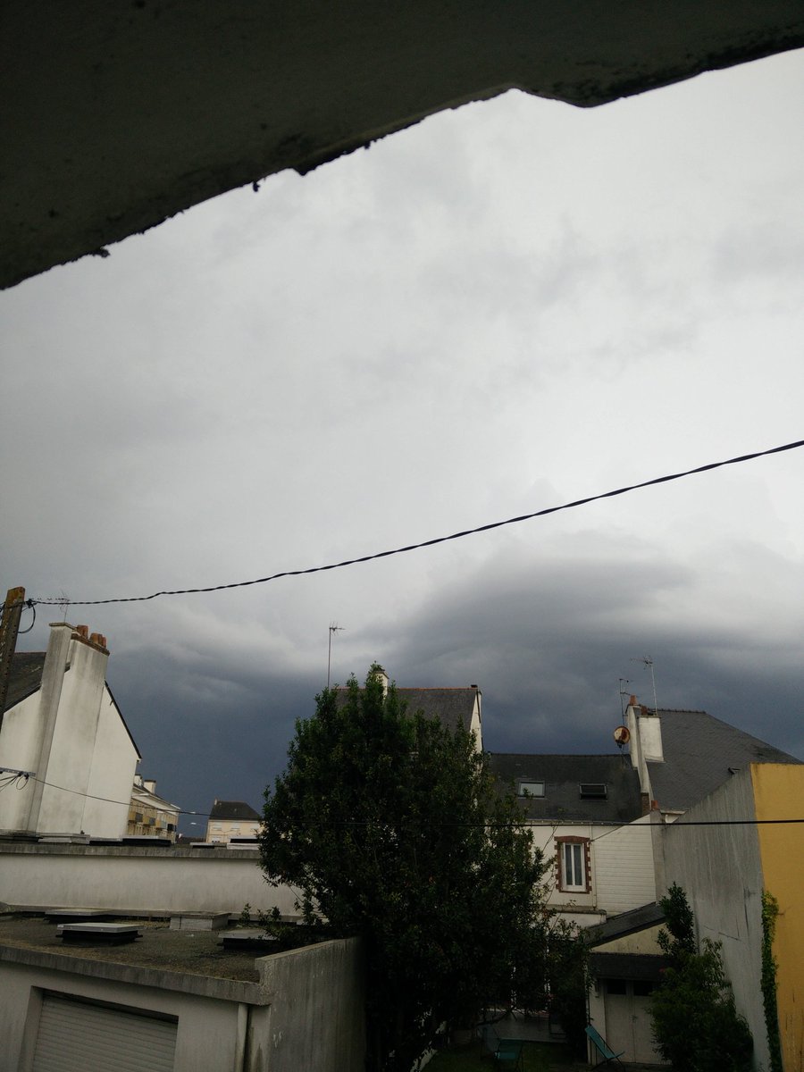 ma_magie tweet picture