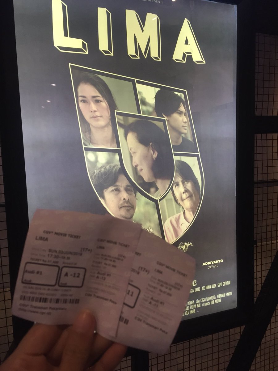 agnes_bemoe's tweet photo. Barusan nonton film LIMA! Wah, ini film yang mewakili kegundahan kita semua dan BERANI mengatakan apa yg selama ini dianggap ga ada. Salut berat buat @LolaAmaria dkk. #FilmLima #GenerasiLIMA #pancasilarumahkita @the_sergi https://t.co/XcDTapcNPP