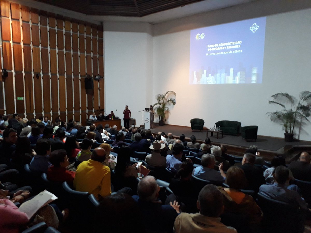 NicolasRubioB's tweet photo. Agradecido con @gruporinoco y Centro de Políticas Públicas @IESA por su apoyo para realización de #ForoCompetitividadGO. Gracias a ponentes @GCHONA @j_g_perez @PorcarelliE @carome31, moderadora @angelaincerti y a @Arnoldogabaldon y Ramón Key por sus palabras.
#IESA #AgendaPública https://t.co/5oRWJLnyvU