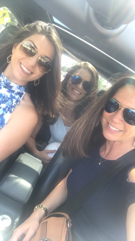 FraleyMelissa's tweet photo. That moment when you know you did a pretty amazing job at being their mom. #proudmom #independent #strongwomen https://t.co/4DIypaU1kK
