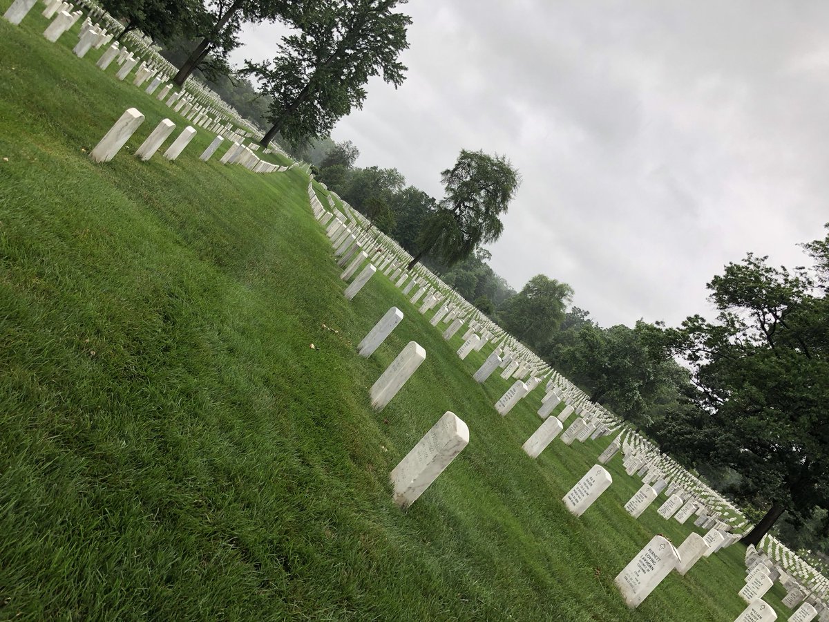 DVMS_8th_Grade's tweet photo. Kennedy’s tomb, Women in Military Museum, and the Arlington House #dvmscelebrates https://t.co/BR3oD6sm4E