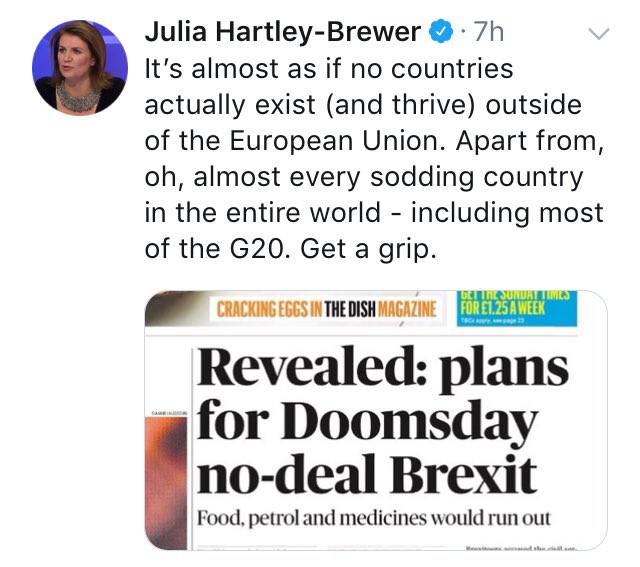 eurosluggard's tweet image. Even when you *prove* that she is wrong and an idiot, she wins. Her Twitter algorithms get boosted, she gets recommended more often as an influential account to follow. #UseScreenshots #UseHashtags #AltShite #twats