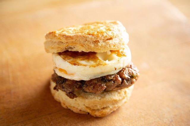 Division3Eats's tweet photo. Celebrate #NationalEggDay with us. 📷: @alexberliner @_abimages  #Division3eats #Hollywood #GlassellPark #WhiskeyPorkSausage #Breakfast #Biscuit #Sandwich #OMEgg #MapleSyrup #BiscuitLyfe https://t.co/xfp4ZgD41Q https://t.co/xLP6vuquTI