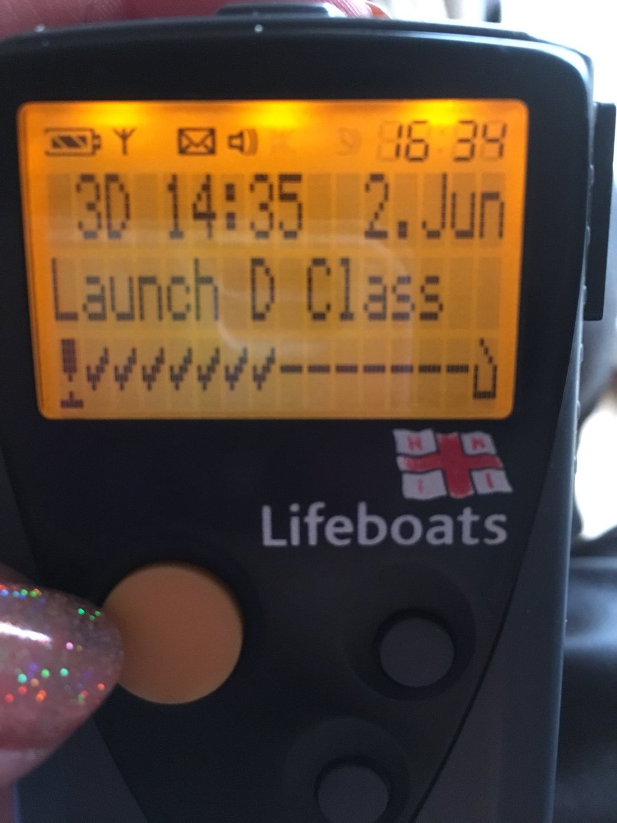 RNLImablethorpe's tweet image. Our D class was called out twice yesterday, first call to reports of a person in the water, turned out to be a lifeguard on a paddle board and second time to barrels about a mile out to sea.
Always good to check things out and make sure everyone is safe.  #ProudOfOurCrowd #RNLI