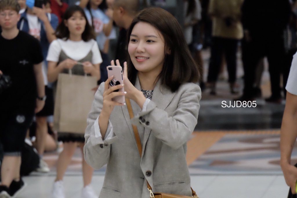 chhyxxsl's tweet photo. เซฟไฟล์ทพิซยอง รอบหน้าควงพี่เตฟมาด้วยนะคะ💗
#ChoiSooyoung1stFMinBKK https://t.co/jphOJ1KiUi