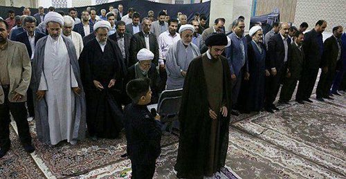 SeyedAli96's tweet photo. گمان کنم یکی از معصومین است !

وگرنه چه دلیلی باعث میشه این همه ملا ریش سفید پشت سرش نماز بخونن ؟!

#روح_خدا https://t.co/jJKWj289Uk